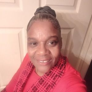 Meet your Posher, Yolanda